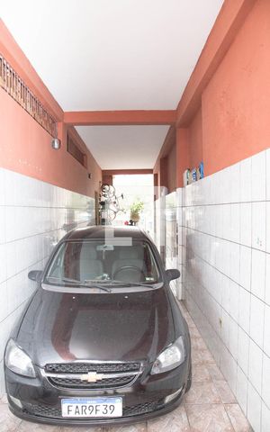 Casa à venda com 410m², 5 quartos e 2 vagas Casa à venda com 410m², 5 quartos e 2 vagasGaragem