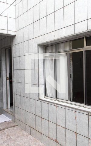 Casa à venda com 410m², 5 quartos e 2 vagas Casa à venda com 410m², 5 quartos e 2 vagasÁrea de Serviço Casa 2