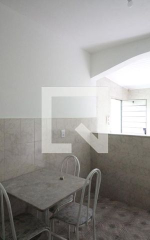 Casa para alugar com 250m², 3 quartos e 8 vagasCopa