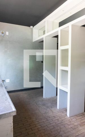 Casa para alugar com 350m², 4 quartos e 3 vagasCozinha 