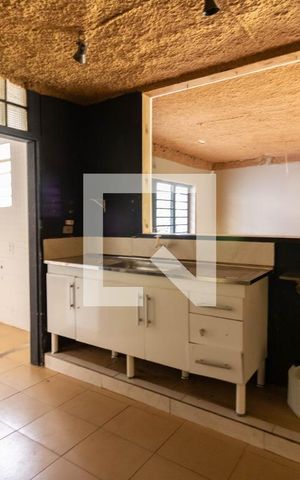 Casa para alugar com 350m², 4 quartos e 3 vagasCozinha 