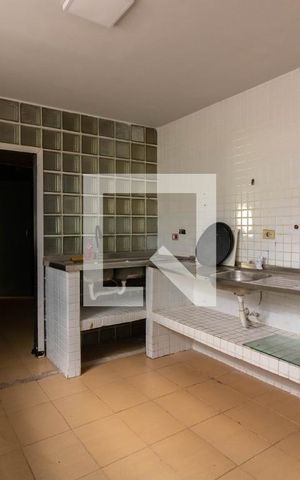 Casa para alugar com 350m², 4 quartos e 3 vagasCozinha 