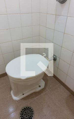 Casa para alugar com 350m², 4 quartos e 3 vagasBanheiro de serviço 