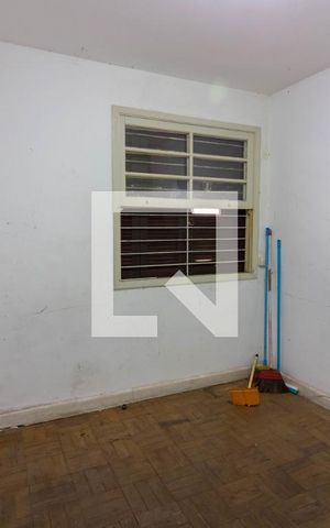 Casa para alugar com 350m², 4 quartos e 3 vagasQuarto de serviço 