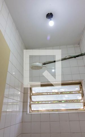 Casa para alugar com 350m², 4 quartos e 3 vagasBanheiro de serviço 