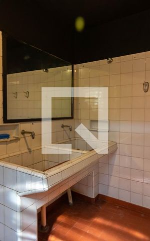 Casa para alugar com 350m², 4 quartos e 3 vagasÁrea de serviço 