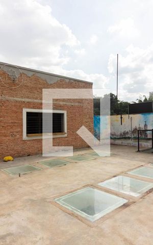 Casa para alugar com 350m², 4 quartos e 3 vagasÁrea comum 