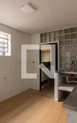 Casa para alugar com 350m², 4 quartos e 3 vagasCozinha 