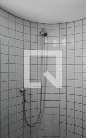Apartamento à venda com 56m², 1 quarto e 2 vagasBanheiro da Suíte