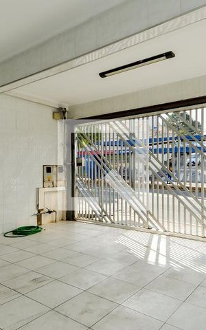 Casa à venda com 230m², 4 quartos e 2 vagasGaragem