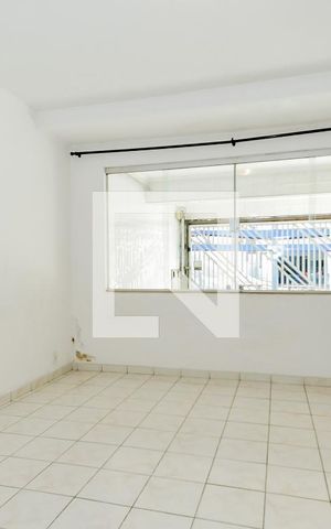 Casa à venda com 230m², 4 quartos e 2 vagasSala