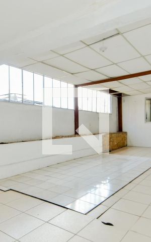 Casa à venda com 230m², 4 quartos e 2 vagasGaragem