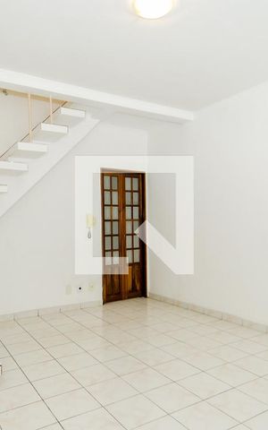 Casa à venda com 230m², 4 quartos e 2 vagasSala