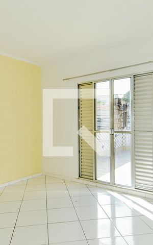 Casa à venda com 230m², 4 quartos e 2 vagasQuarto 4