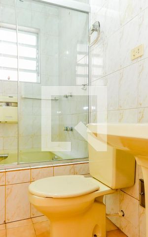 Casa à venda com 230m², 4 quartos e 2 vagasBanheiro