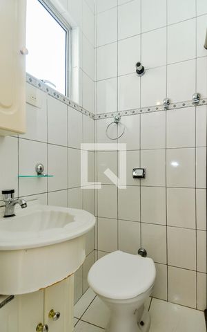 Casa à venda com 230m², 4 quartos e 2 vagasBanheiro