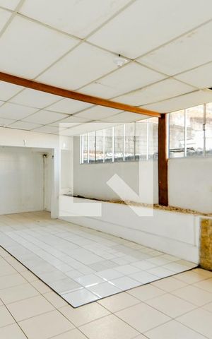 Casa à venda com 230m², 4 quartos e 2 vagasQuintal