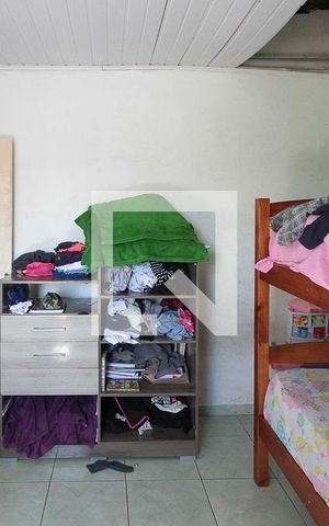 Casa à venda com 187m², 8 quartos e 2 vagas Casa à venda com 187m², 8 quartos e 2 vagasQuarto