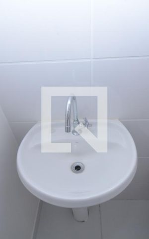 Apartamento para alugar com 43m², 2 quartos e sem vagaBanheiro