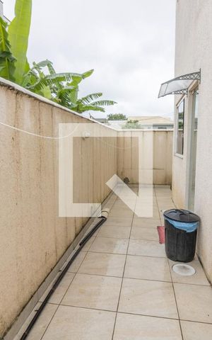 Casa de condomínio à venda com 210m², 4 quartos e 2 vagas Casa de condomínio à venda com 210m², 4 quartos e 2 vagasÁrea externa