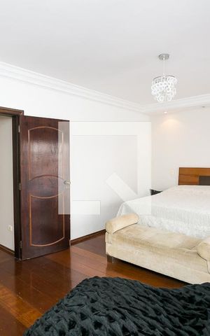 Casa à venda com 540m², 4 quartos e 3 vagas Casa à venda com 540m², 4 quartos e 3 vagasSuíte 2