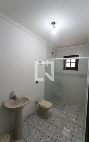 Casa à venda com 540m², 4 quartos e 3 vagas Casa à venda com 540m², 4 quartos e 3 vagasBanheiro