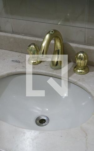 Casa à venda com 540m², 4 quartos e 3 vagas Casa à venda com 540m², 4 quartos e 3 vagasBanheiro da Suíte 2
