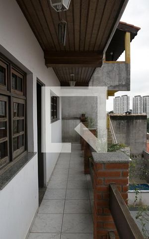 Casa à venda com 540m², 4 quartos e 3 vagas Casa à venda com 540m², 4 quartos e 3 vagasCozinha varanda