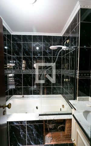 Casa à venda com 540m², 4 quartos e 3 vagas Casa à venda com 540m², 4 quartos e 3 vagasBanheiro da Suíte 1
