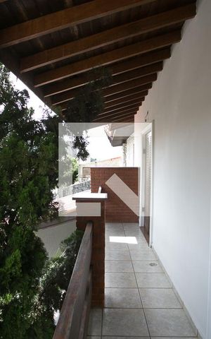 Casa à venda com 540m², 4 quartos e 3 vagas Casa à venda com 540m², 4 quartos e 3 vagasSala 2 varanda