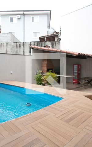 Casa à venda com 540m², 4 quartos e 3 vagas Casa à venda com 540m², 4 quartos e 3 vagasÁrea comum - Piscina