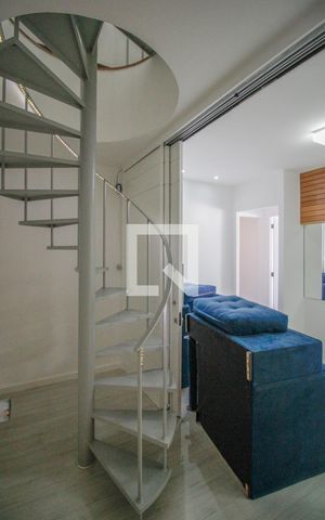 Apartamento à venda com 157m², 3 quartos e 2 vagas Apartamento à venda com 157m², 3 quartos e 2 vagasSala