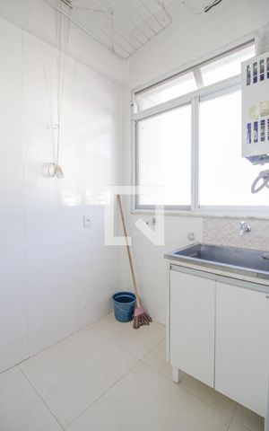 Apartamento à venda com 157m², 3 quartos e 2 vagas Apartamento à venda com 157m², 3 quartos e 2 vagasÁrea de Serviço