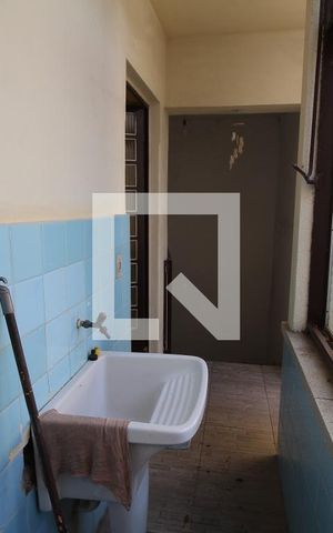 Casa à venda com 170m², 3 quartos e 2 vagasÁrea de Serviço