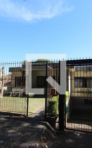 Casa à venda com 170m², 3 quartos e 2 vagasFachada