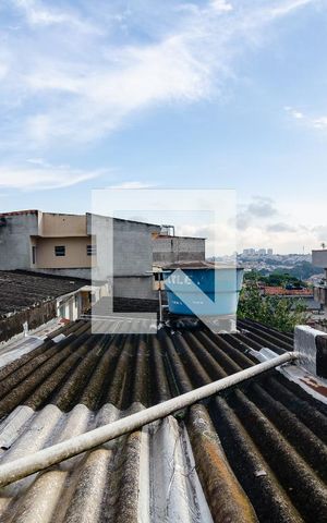 Casa à venda com 325m², 3 quartos e 3 vagas Casa à venda com 325m², 3 quartos e 3 vagasVista do Quarto 2