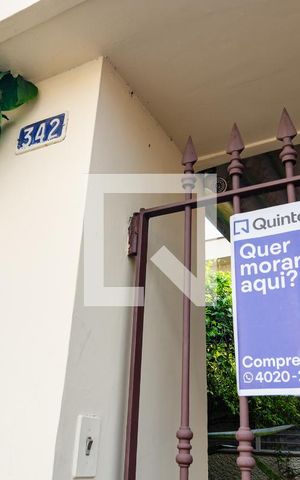 Casa à venda com 325m², 3 quartos e 3 vagas Casa à venda com 325m², 3 quartos e 3 vagasFachada