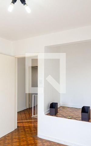 Casa à venda com 325m², 3 quartos e 3 vagas Casa à venda com 325m², 3 quartos e 3 vagasQuarto 2