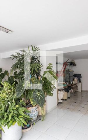 Casa à venda com 200m², 3 quartos e 2 vagas Casa à venda com 200m², 3 quartos e 2 vagasGaragem