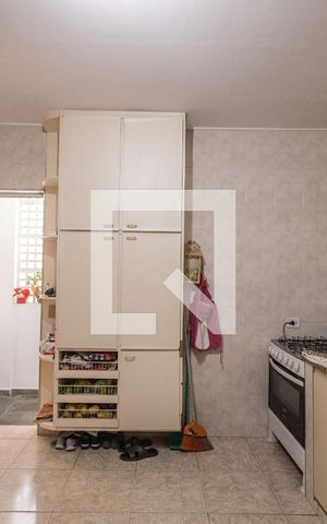Casa à venda com 200m², 3 quartos e 2 vagas Casa à venda com 200m², 3 quartos e 2 vagasCozinha
