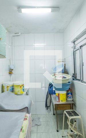 Casa à venda com 200m², 3 quartos e 2 vagas Casa à venda com 200m², 3 quartos e 2 vagasÁrea de Serviço
