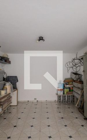 Casa à venda com 200m², 3 quartos e 2 vagas Casa à venda com 200m², 3 quartos e 2 vagasGaragem