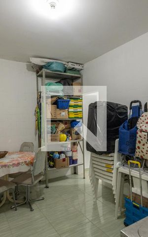 Casa à venda com 200m², 3 quartos e 2 vagas Casa à venda com 200m², 3 quartos e 2 vagasCasa 2