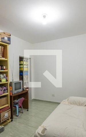 Casa à venda com 200m², 3 quartos e 2 vagas Casa à venda com 200m², 3 quartos e 2 vagasCasa 2