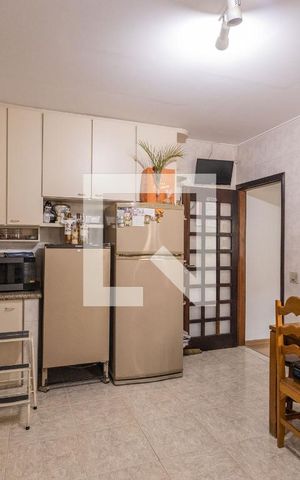 Casa à venda com 200m², 3 quartos e 2 vagas Casa à venda com 200m², 3 quartos e 2 vagasCozinha