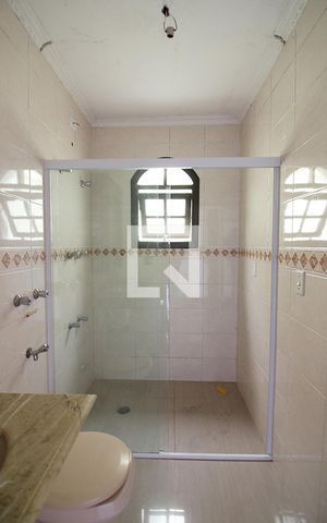 Casa à venda com 250m², 3 quartos e 1 vagaBanheiro Social