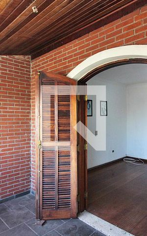 Casa à venda com 250m², 3 quartos e 1 vagaQuarto 1 Sacada