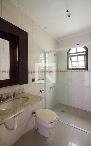 Casa à venda com 250m², 3 quartos e 1 vagaBanheiro Social