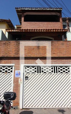 Casa à venda com 250m², 3 quartos e 1 vagaFachada