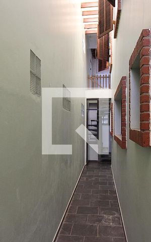 Casa à venda com 250m², 3 quartos e 1 vagaCorredor